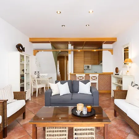 Cozy Apartment, New Decoration Paradise Suites By Anne Adeje * 阿德耶